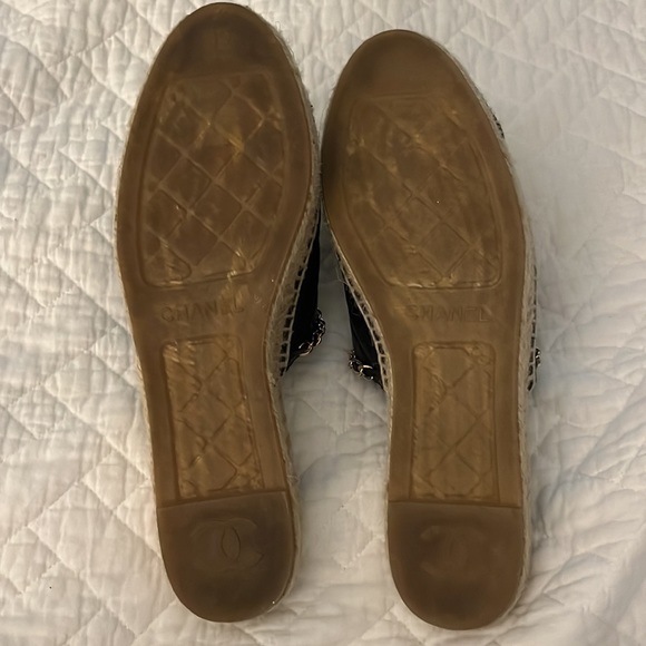 CHANEL Quilted Slides Mules Sandals sz 39 - Picture 7 of 10